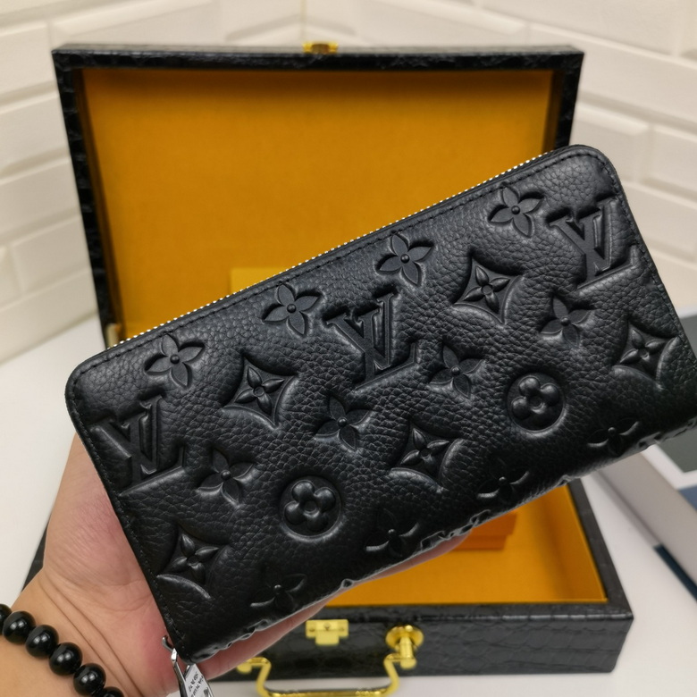 Louis Vuitton boutique wallets-LV017B